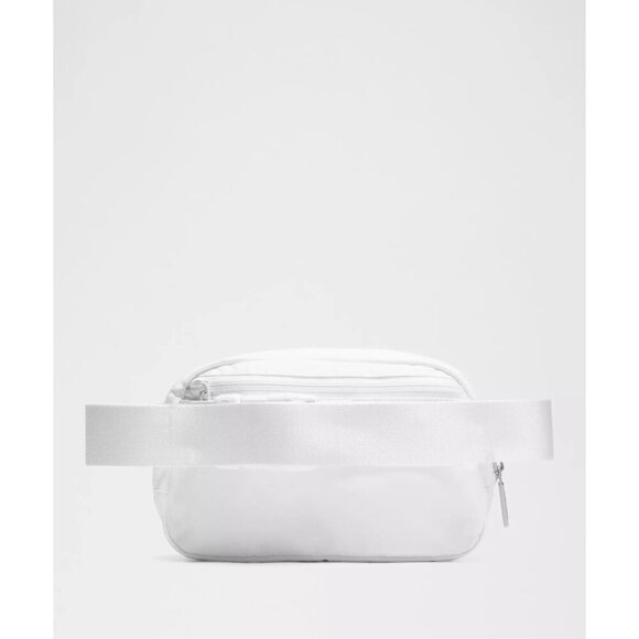 Everywhere Belt Bag 1L - White - Picture 3 of 5